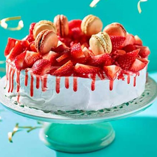 Angel Cake w. Meringue Icing & Strawberry Ganache